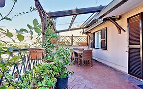 Frattina Family Romantic Superior Suite