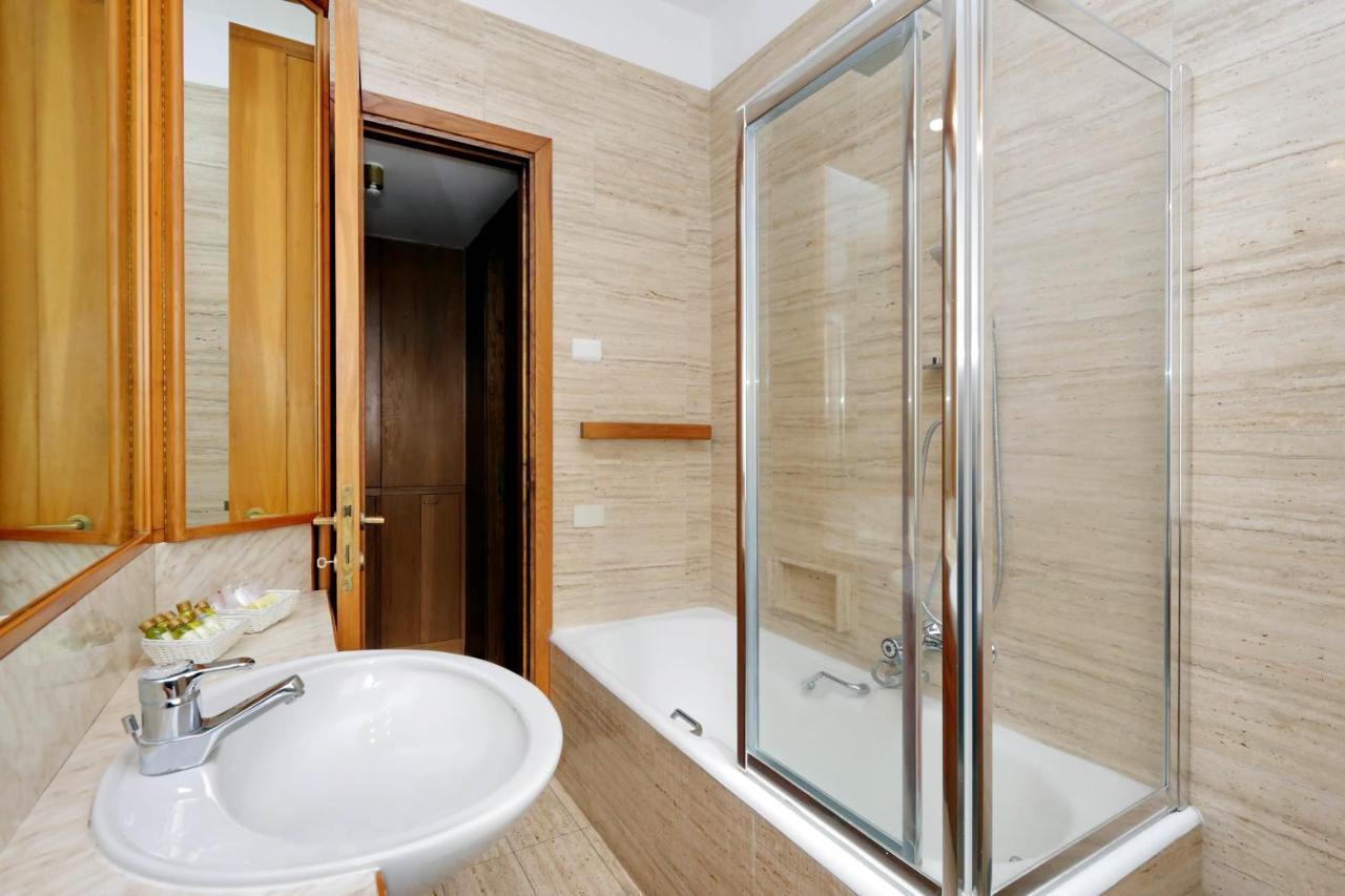 Frattina Family Romantic Superior Suite Exterior photo